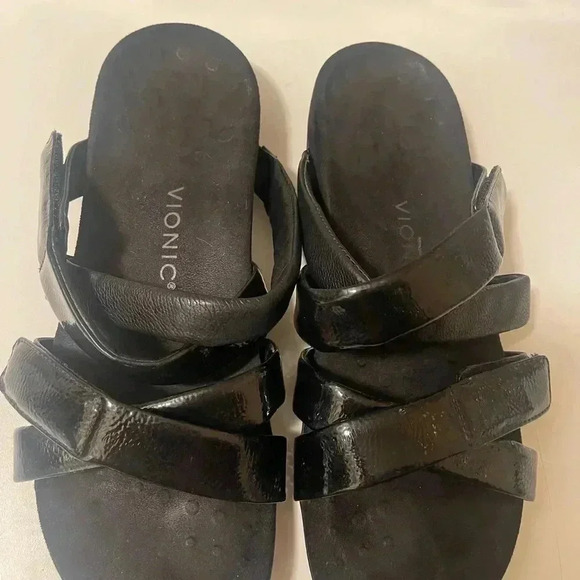 Vionic soft Sandel patent leather in great conditions - Picture 10 of 16